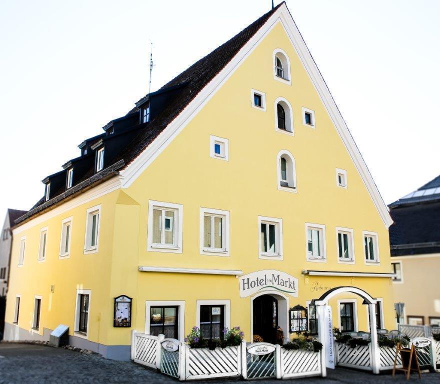 Hotel Am Markt Greding Exterior foto