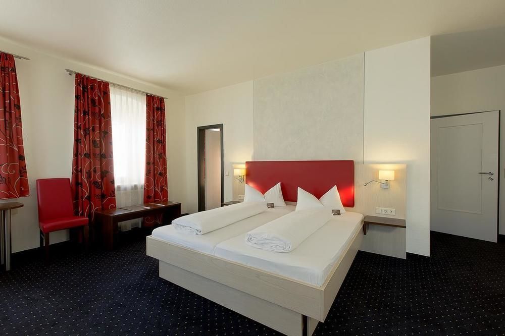 Hotel Am Markt Greding Exterior foto